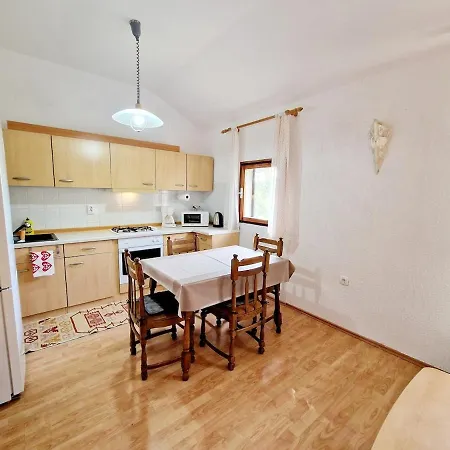 House With Private Garden And Amazing View Apartman Plomin